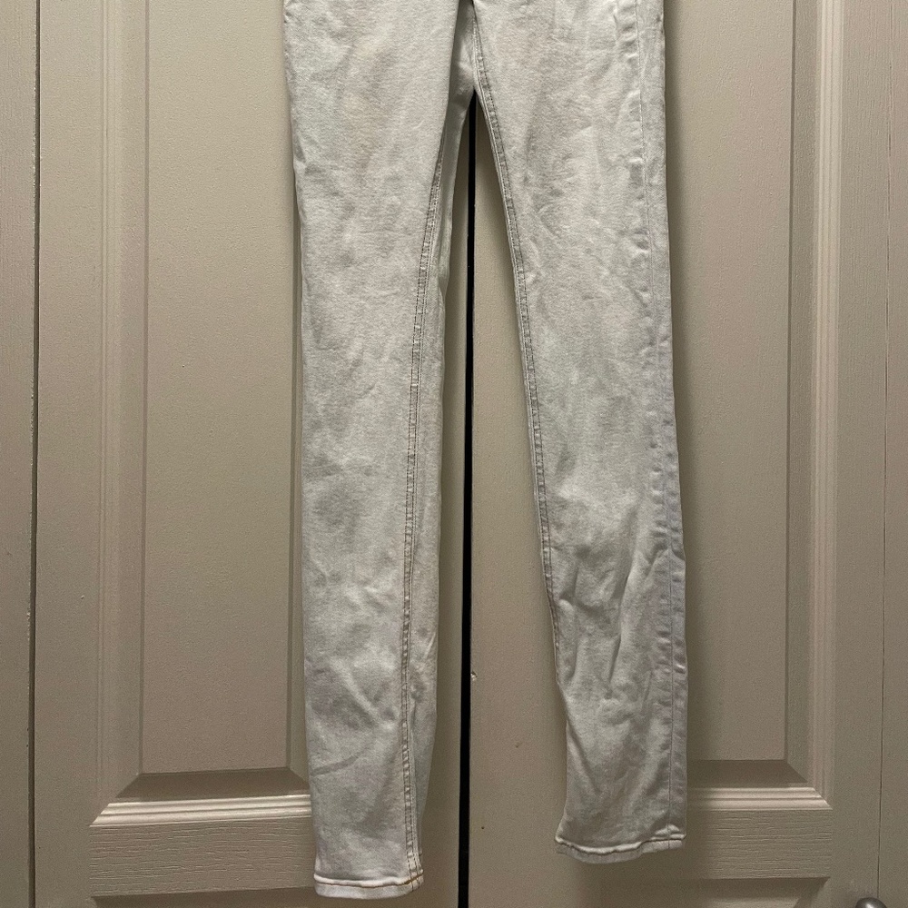 Rag & Bone Light Wash Skinny Jean - Picture 3 of 6